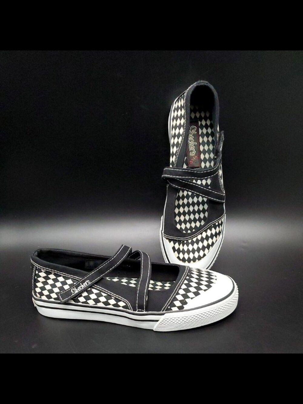 Skechers Black White Diamond Print Slip-On Tennis Sneakers Shoes Women's Size 6